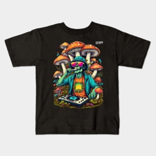 Techno Psy Shirt - Psychedelic Organism - Catsondrugs.com - #psychedelic #psychedelicart #trippy #psytrance #art #psy #trippyart #music #trance #rave #love #psychedelictrance #psyart #digitalart #psytranceworld #trancefamily Kids T-Shirt